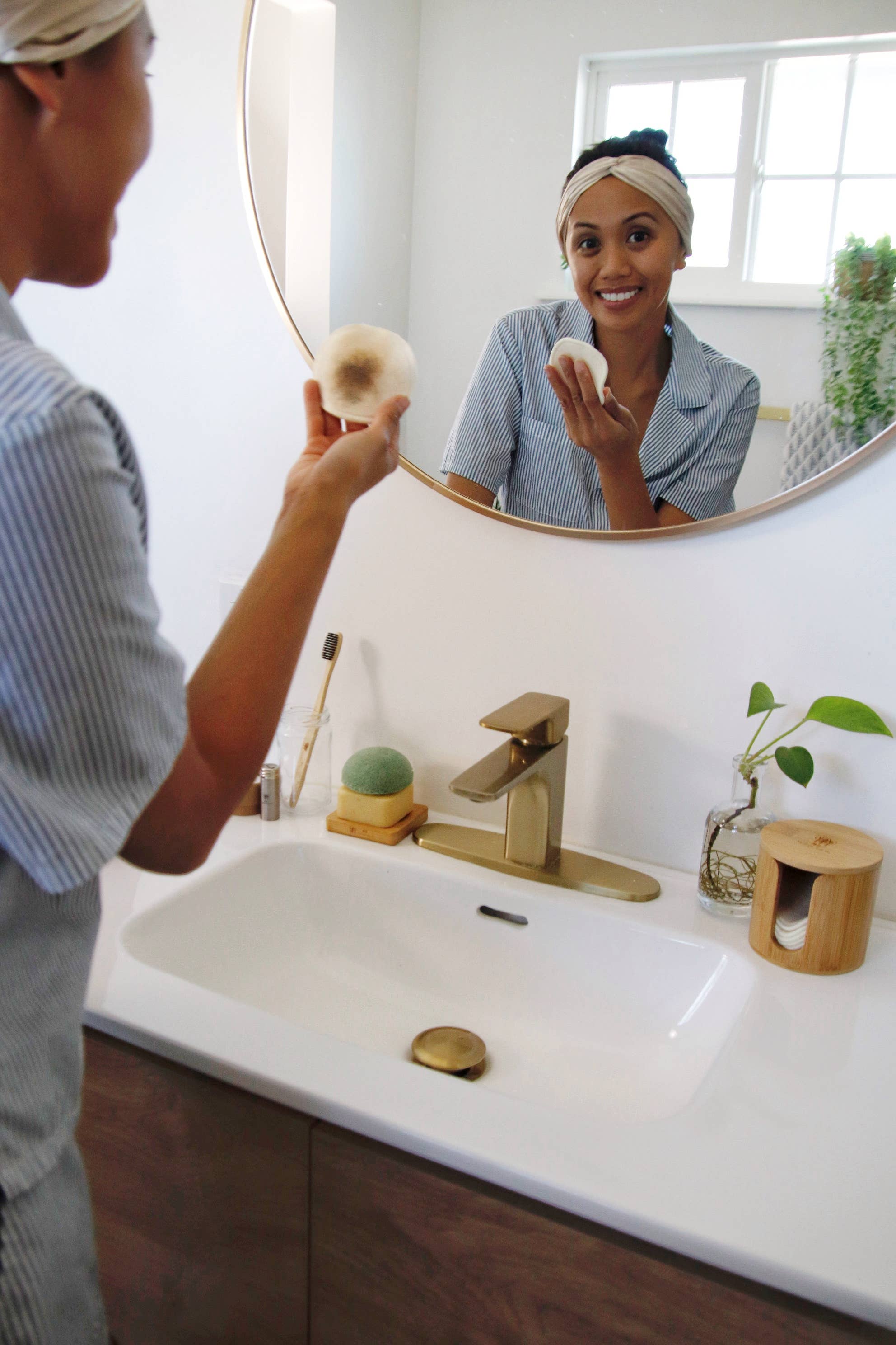 Reusable Cotton Rounds — Set of 15 with Bamboo Box