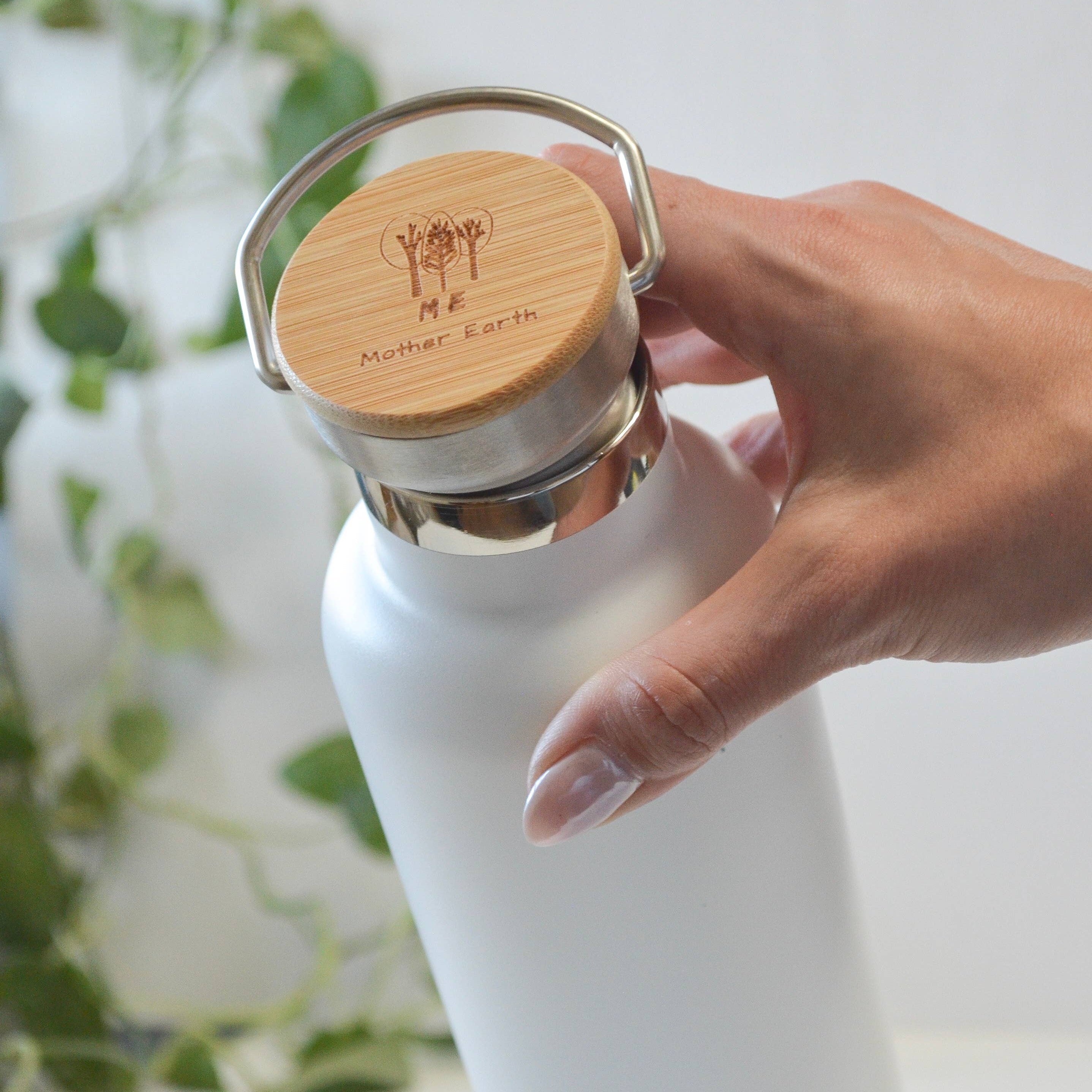 Stainless Steel Water Bottle with Bamboo Lid